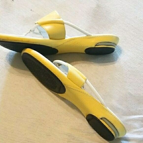 LADIES Designer Sandals by 𝅺COLE HANN - Picture 3 of 7